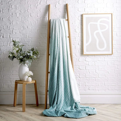 All Season Throw Blankets Cozy Chunky Soft Fleece Throws Cuddling Sofa Bed Luxury Gift Blanket
