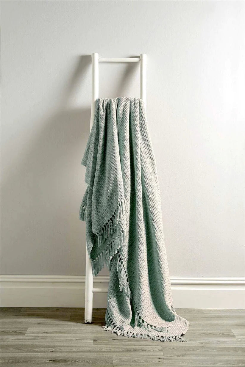 Knitted Throw 100% Cotton Blanket Perfect for Snuggling On Sofa Bed Soft Warm & Irresistibly Chic Blankets Throw